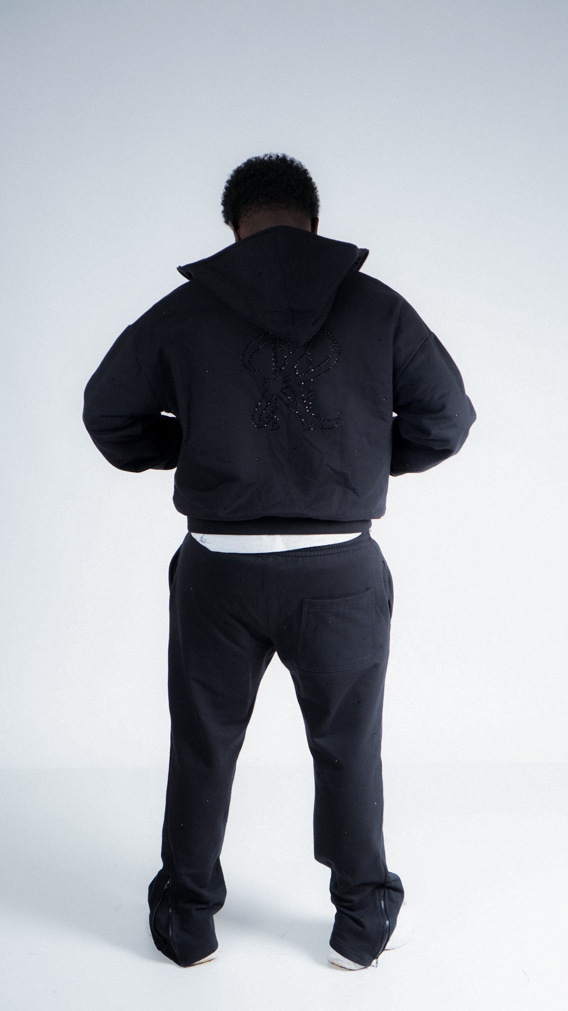 NOVVM ESSENCE BLVCK TRACKSUIT