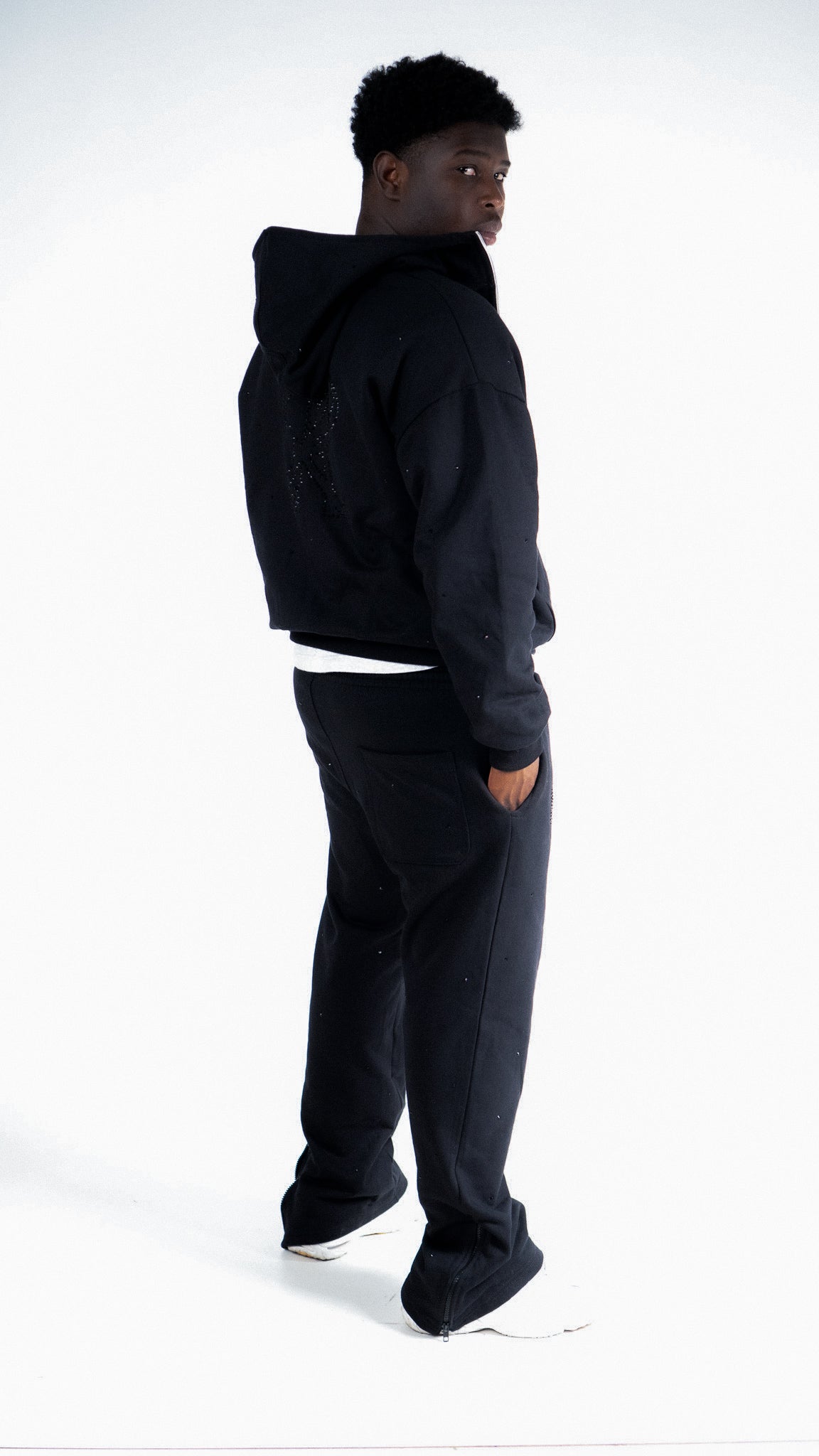 NOVVM ESSENCE BLVCK TRACKSUIT