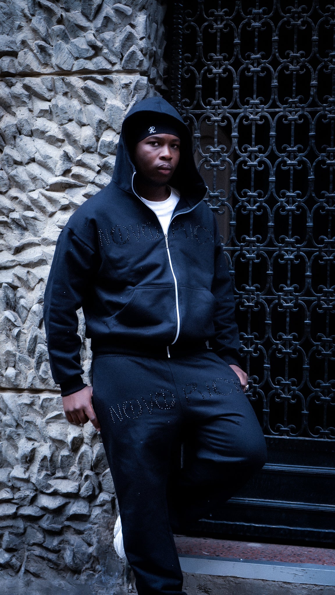 NOVVM ESSENCE BLVCK TRACKSUIT